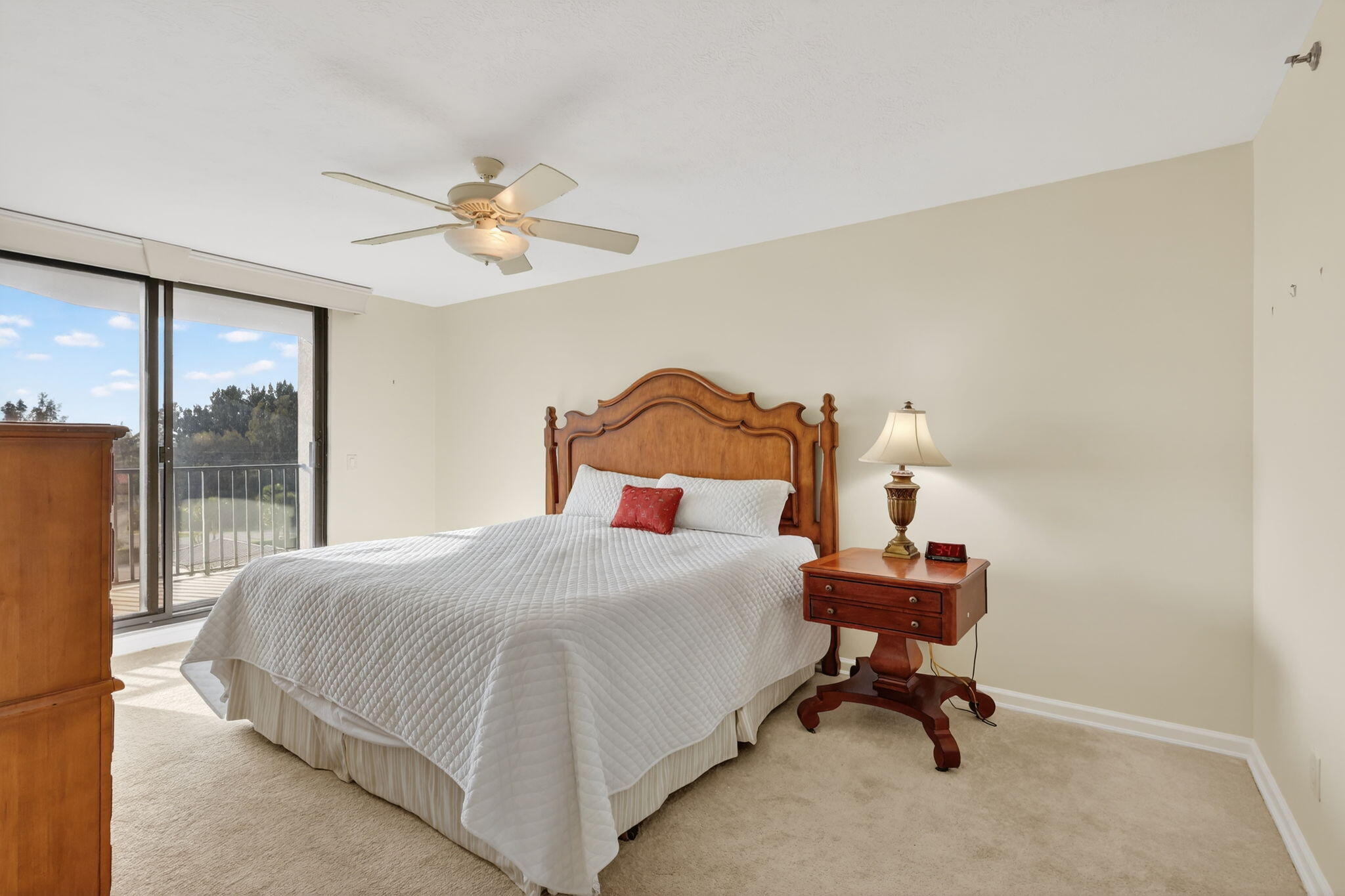 VISIONS CONDOMINIUM - Residential