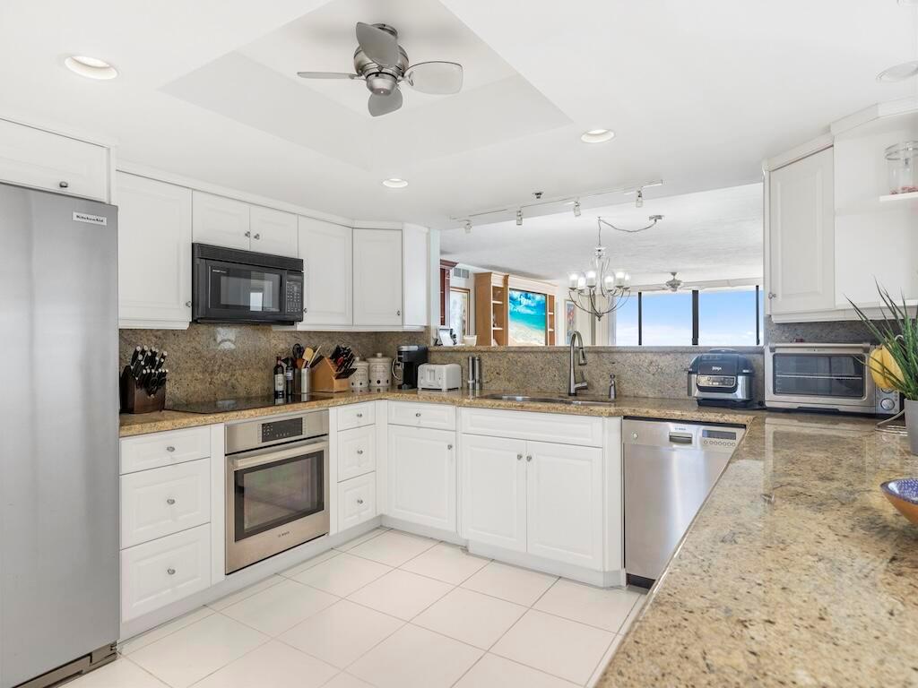 VISIONS CONDOMINIUM - Residential