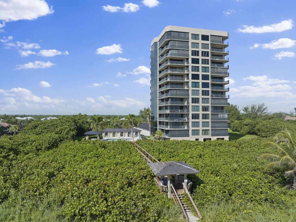 VISIONS CONDOMINIUM - Residential