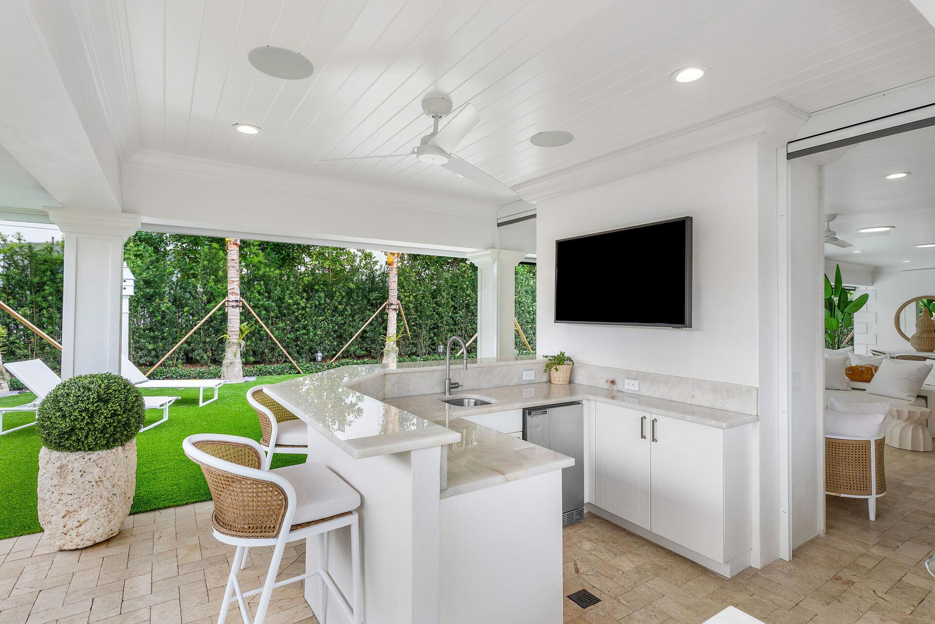 ROYAL PALM YACHT & COUNTR - Residential