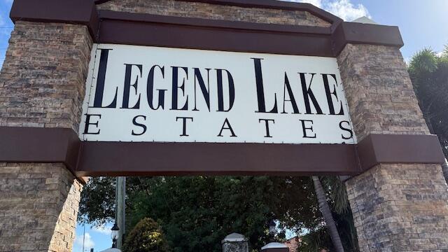 LEGEND LAKE ESTATES - Residential
