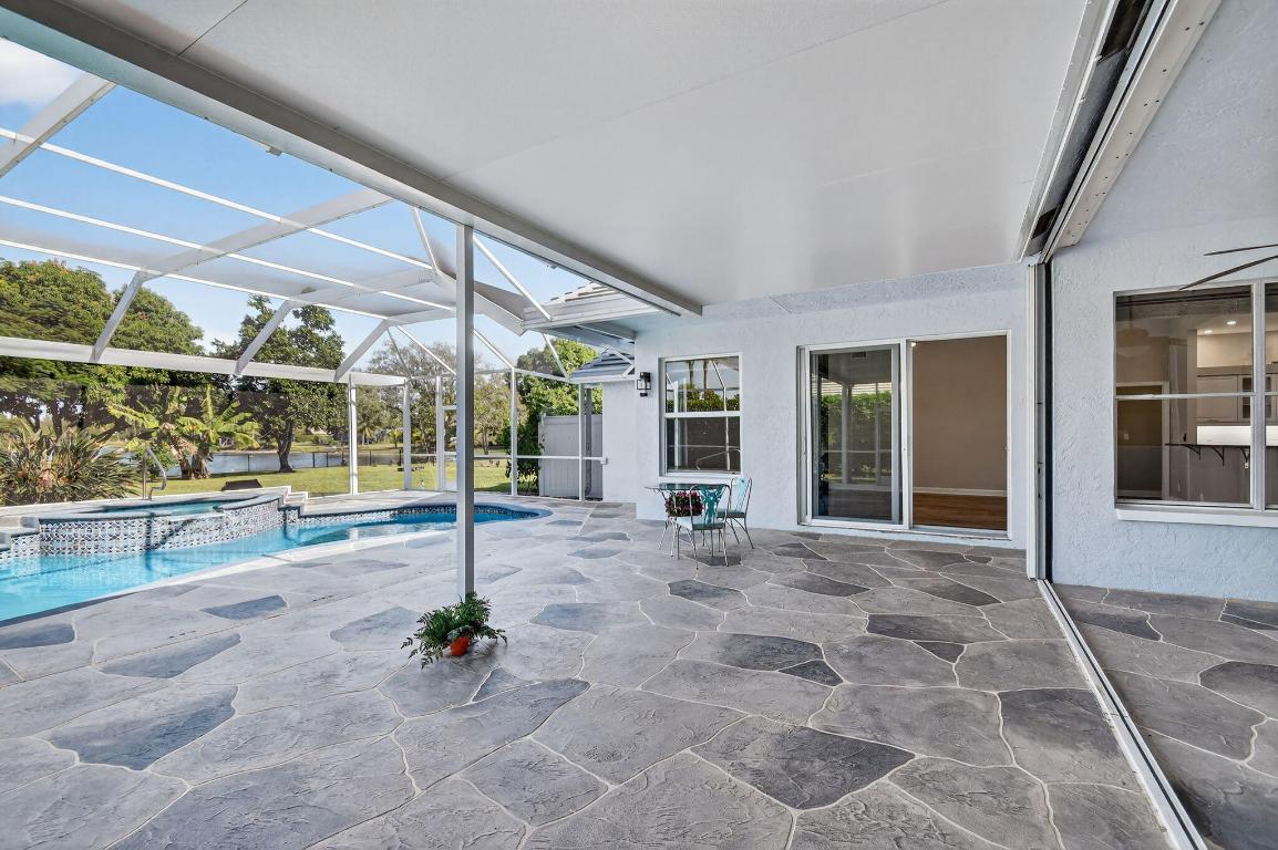 LEGEND LAKE ESTATES - Residential