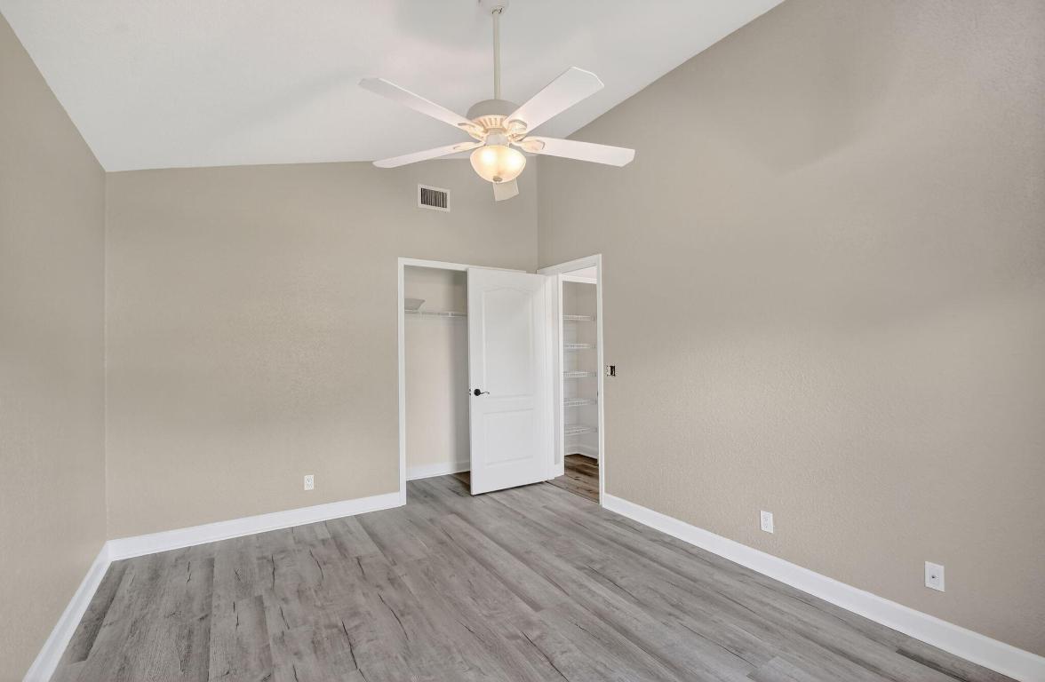 LEGEND LAKE ESTATES - Residential