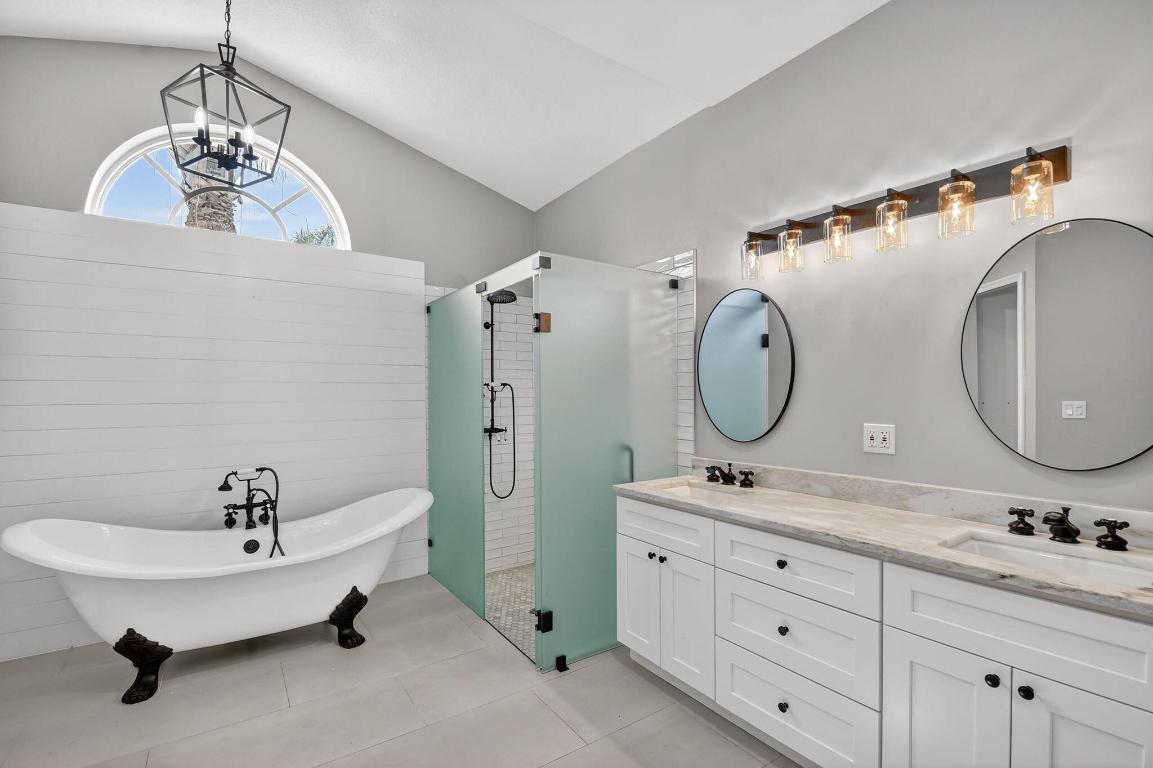 LEGEND LAKE ESTATES - Residential