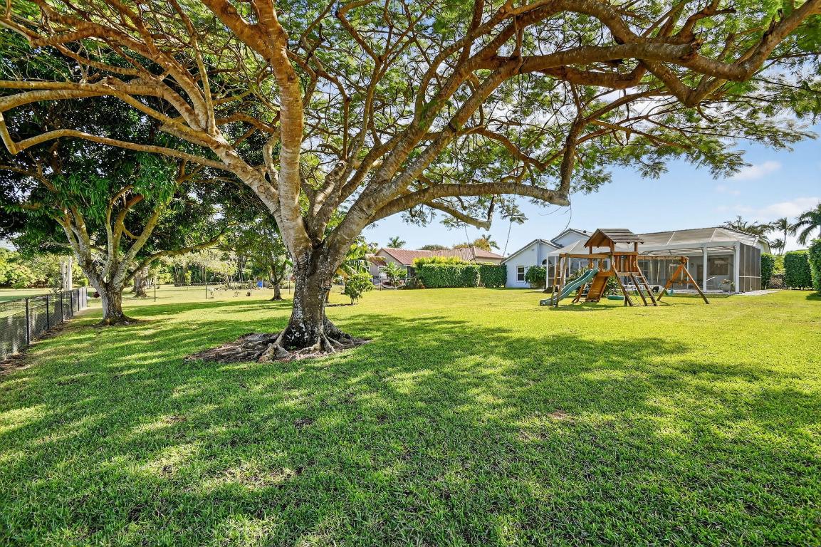 LEGEND LAKE ESTATES - Residential