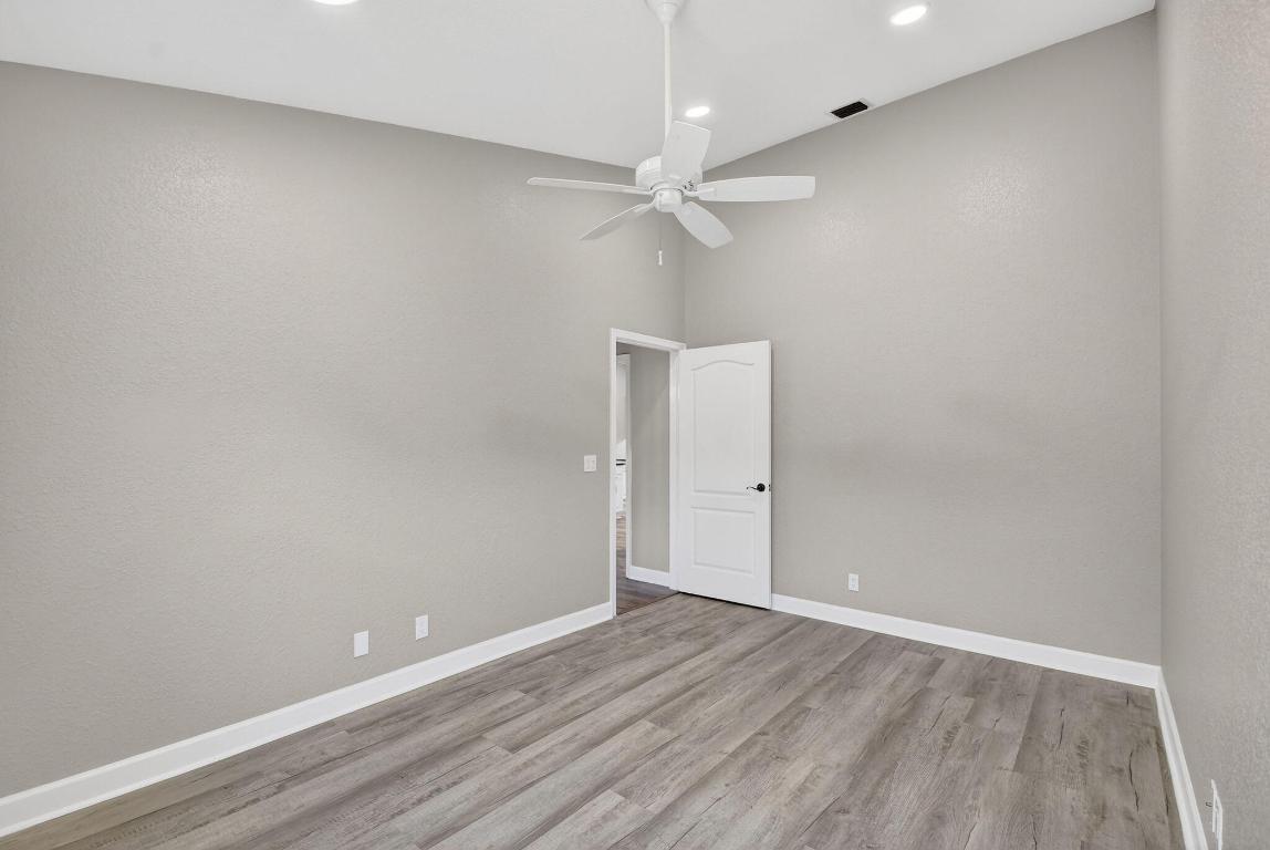 LEGEND LAKE ESTATES - Residential