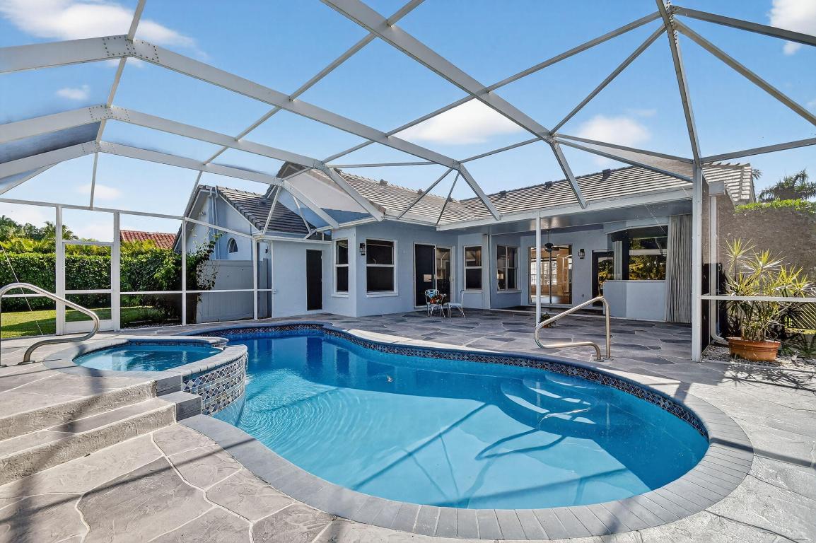 LEGEND LAKE ESTATES - Residential