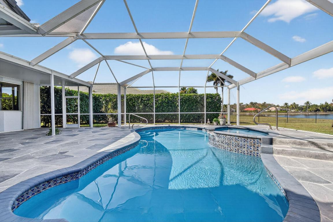 LEGEND LAKE ESTATES - Residential