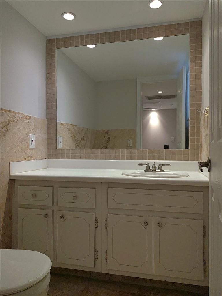 No 5 Palm-Aire Country Cl - Residential Lease