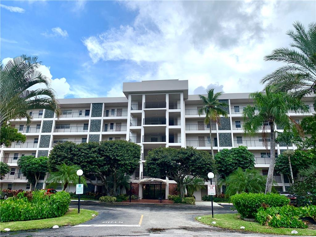 No 5 Palm-Aire Country Cl - Residential Lease