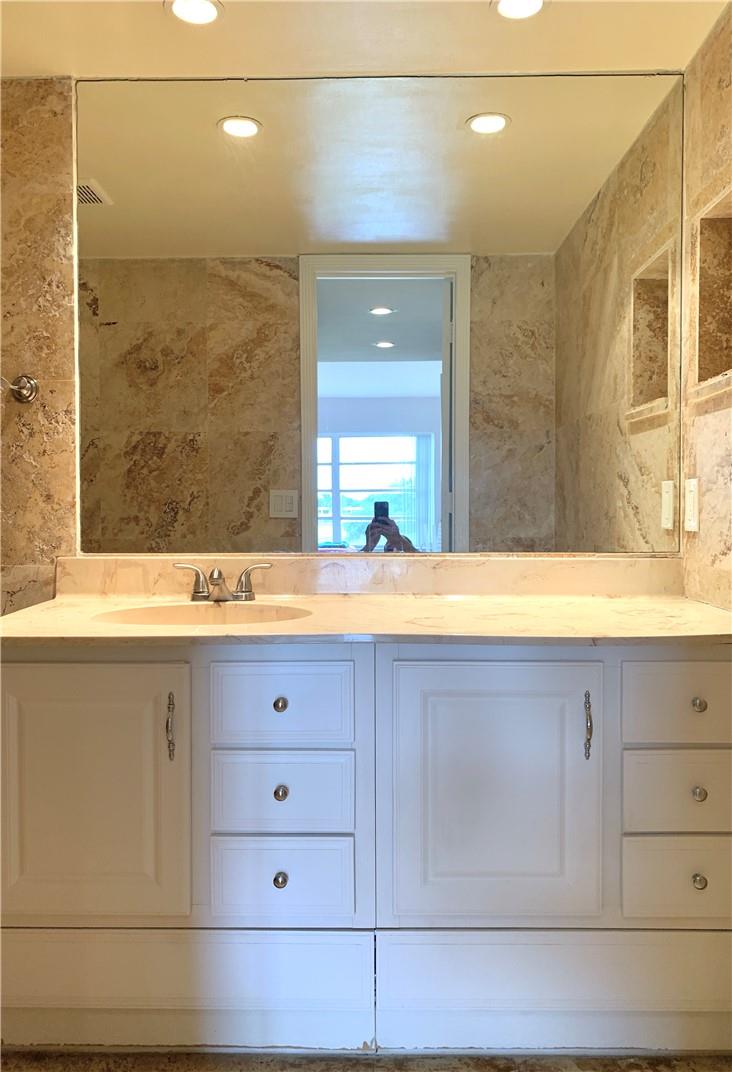 No 5 Palm-Aire Country Cl - Residential Lease