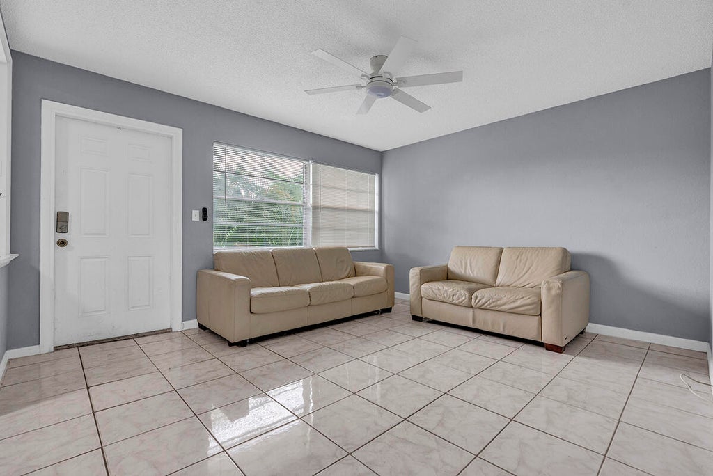 Photo of 340 NW 19th Street #3080, Boca Raton, FL 33432 (MLS # B26051467)