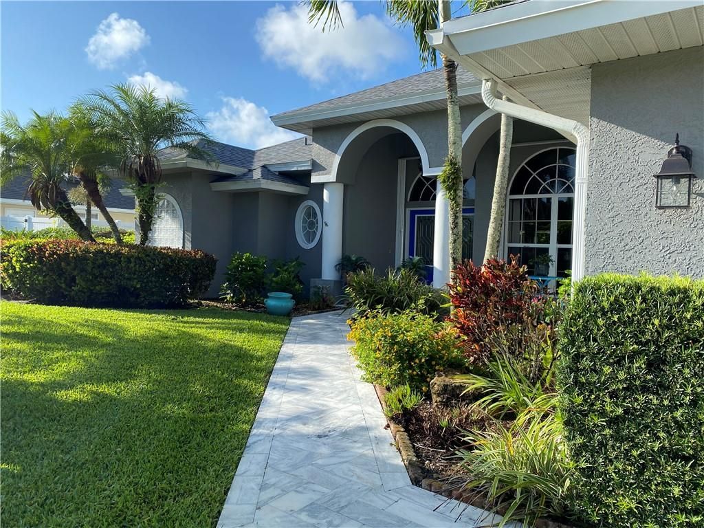 Photo of 3843 9th lane, Vero Beach, FL 32960 (MLS # F10287839)