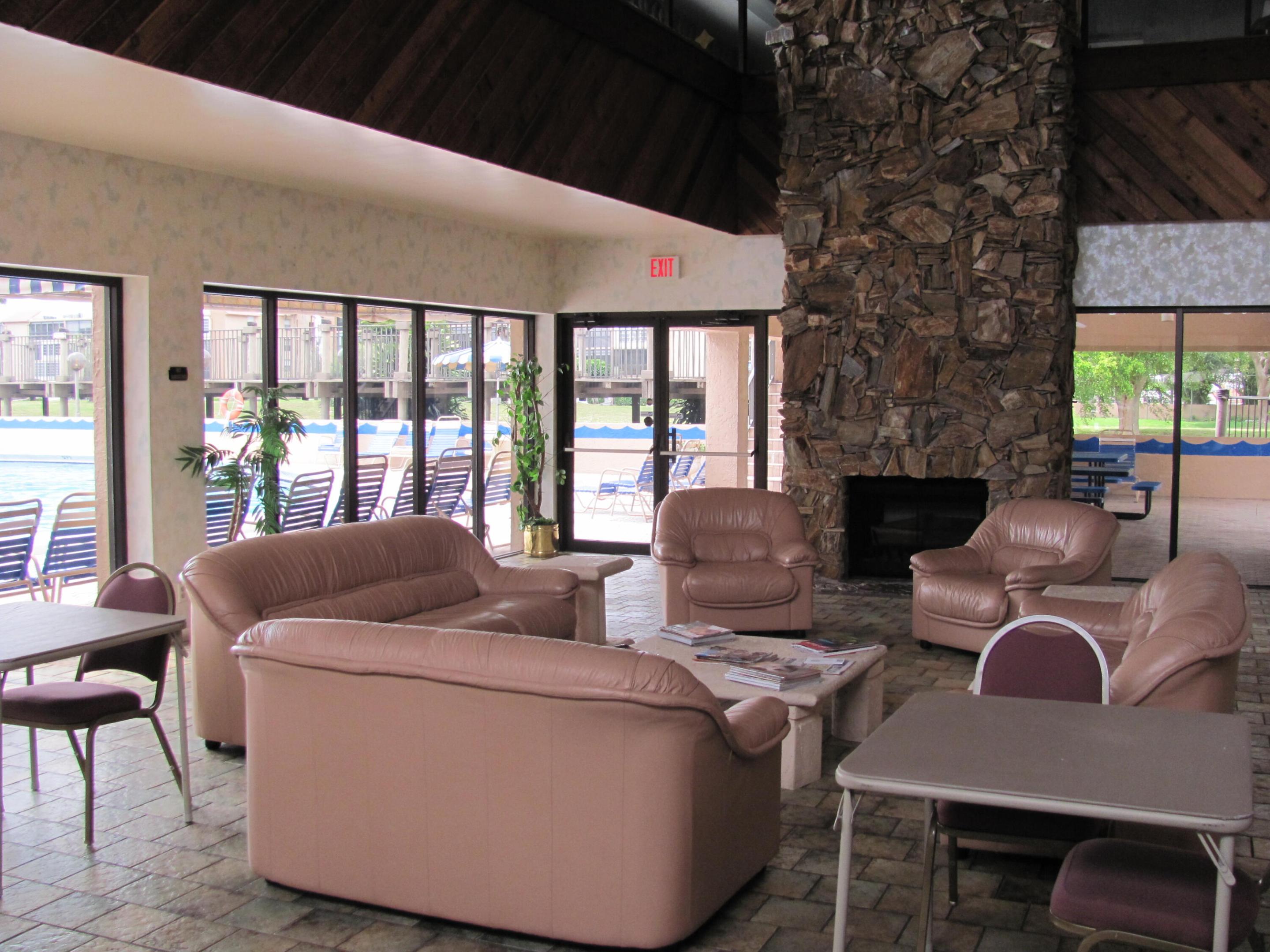 PALM LAKES CONDO - Residential