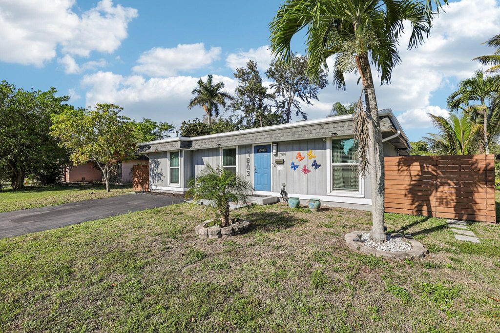Photo of 7803 NW 69th Terrace, Tamarac, FL 33321 (MLS # B26006290)