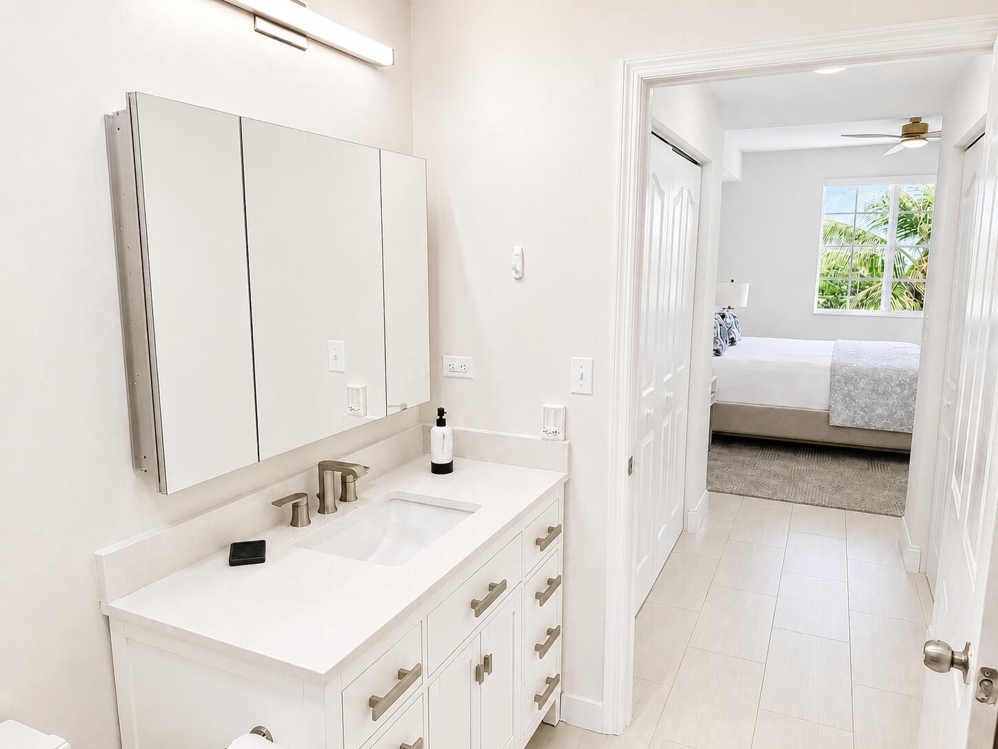 PINEAPPLE GROVE VILLAGE CONDO - Residential