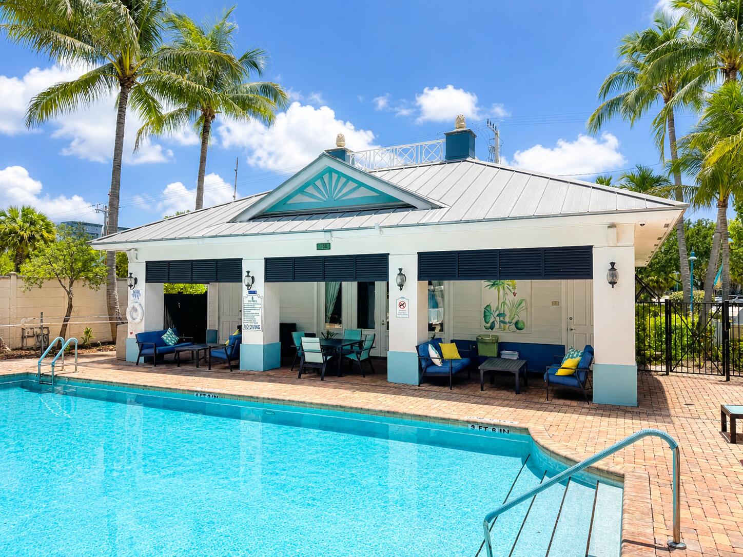 PINEAPPLE GROVE VILLAGE CONDO - Residential
