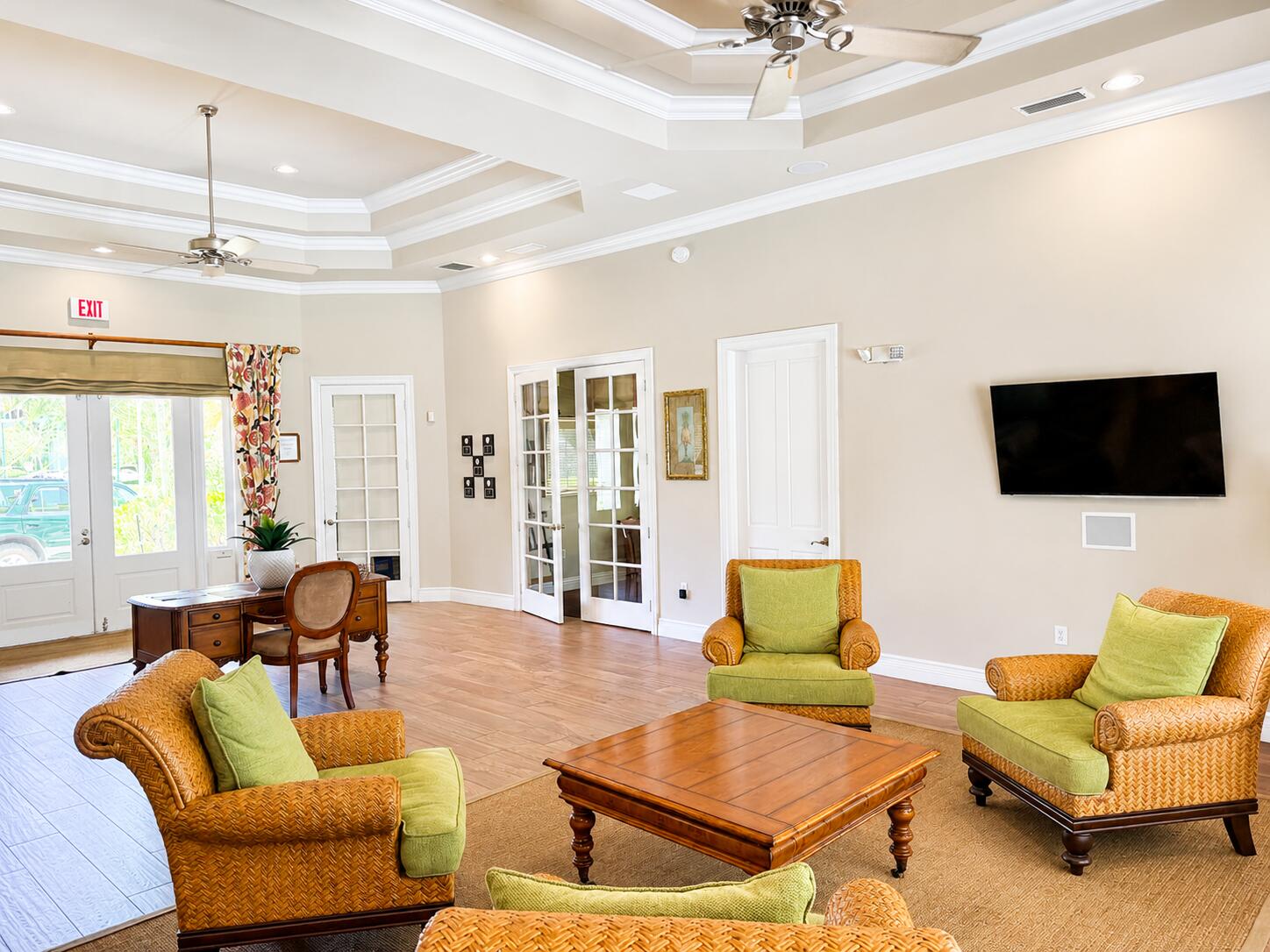 PINEAPPLE GROVE VILLAGE CONDO - Residential