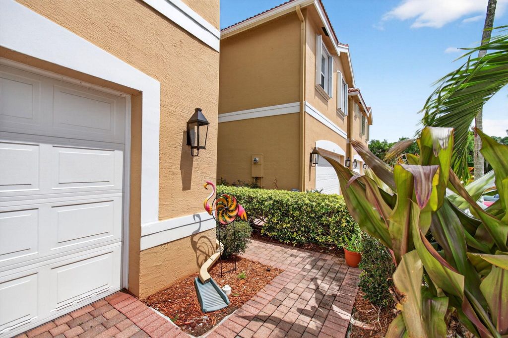 Photo of 7541 Spatterdock Drive, Boynton Beach, FL 33437 (MLS # B26009217)
