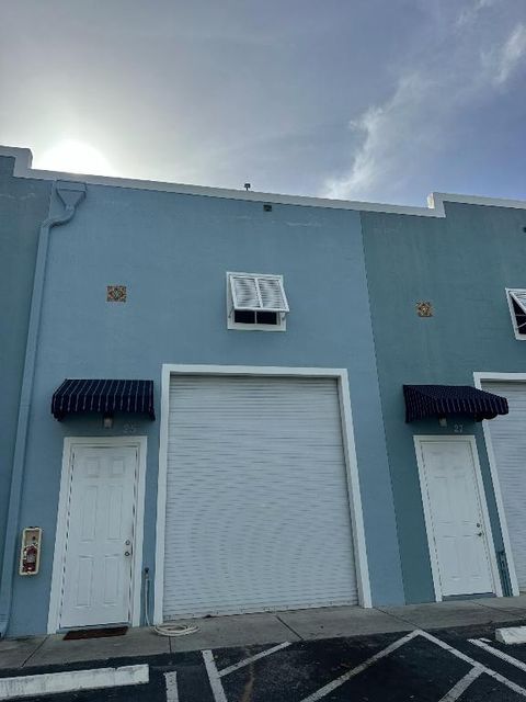 964 Service Street 25 West Palm Beach FL 