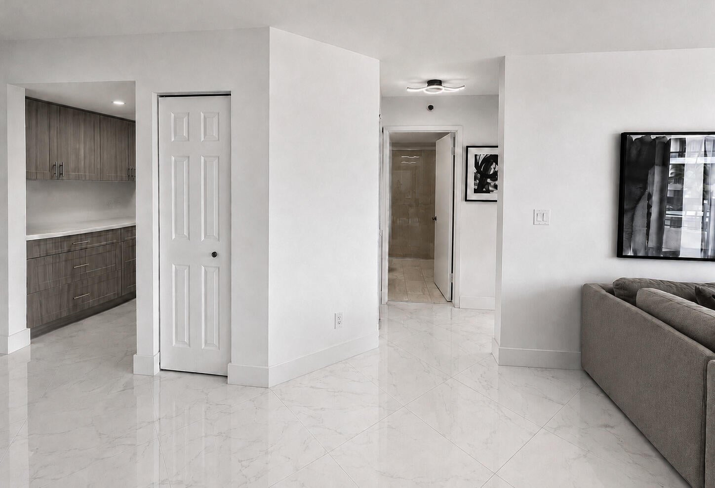3600 MYSTIC POINTE Drive 608