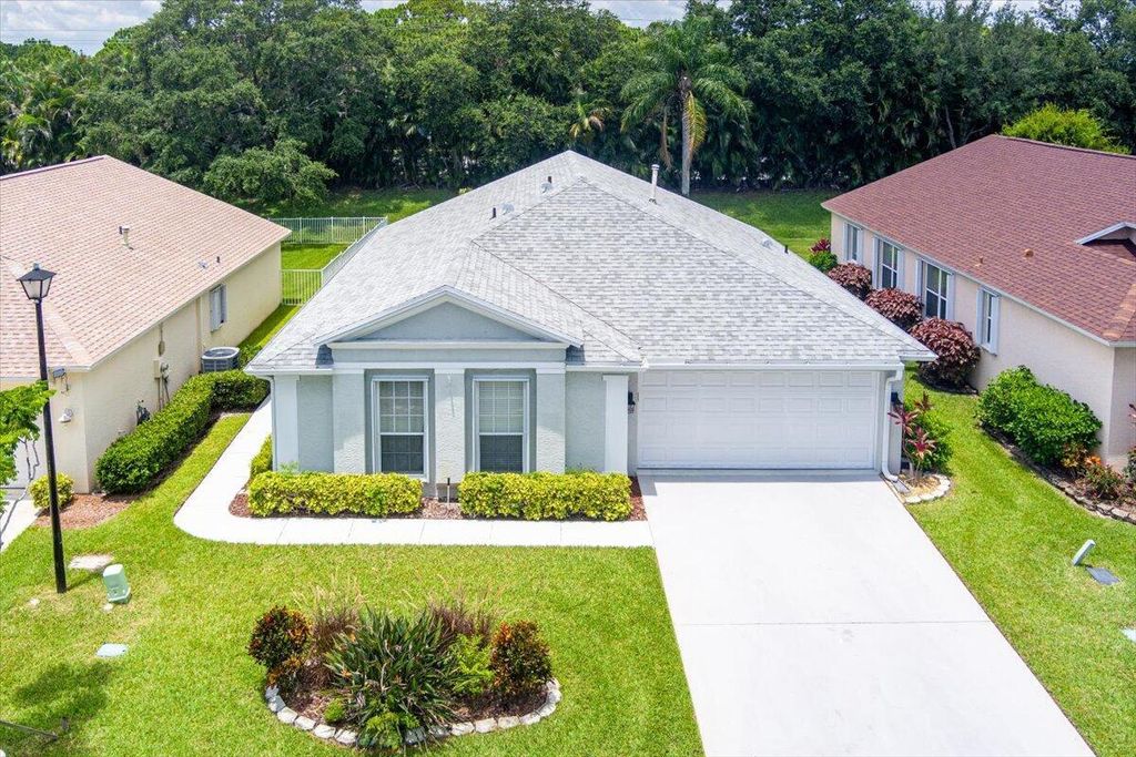 Photo of 212 SW Lake Forest Way, Port Saint Lucie, FL 34986 (MLS # R11105578)
