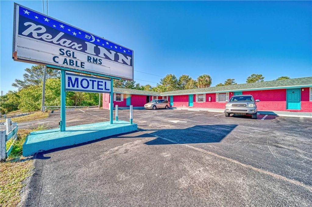 Photo of 3455 Us-1, Fort Pierce, FL (MLS # F10371134)