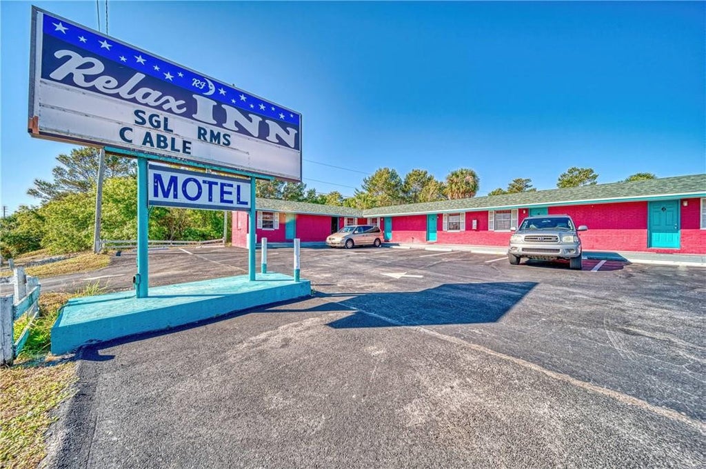 Photo of 3455 Us-1, Fort Pierce, FL 34946 (MLS # F10371134)
