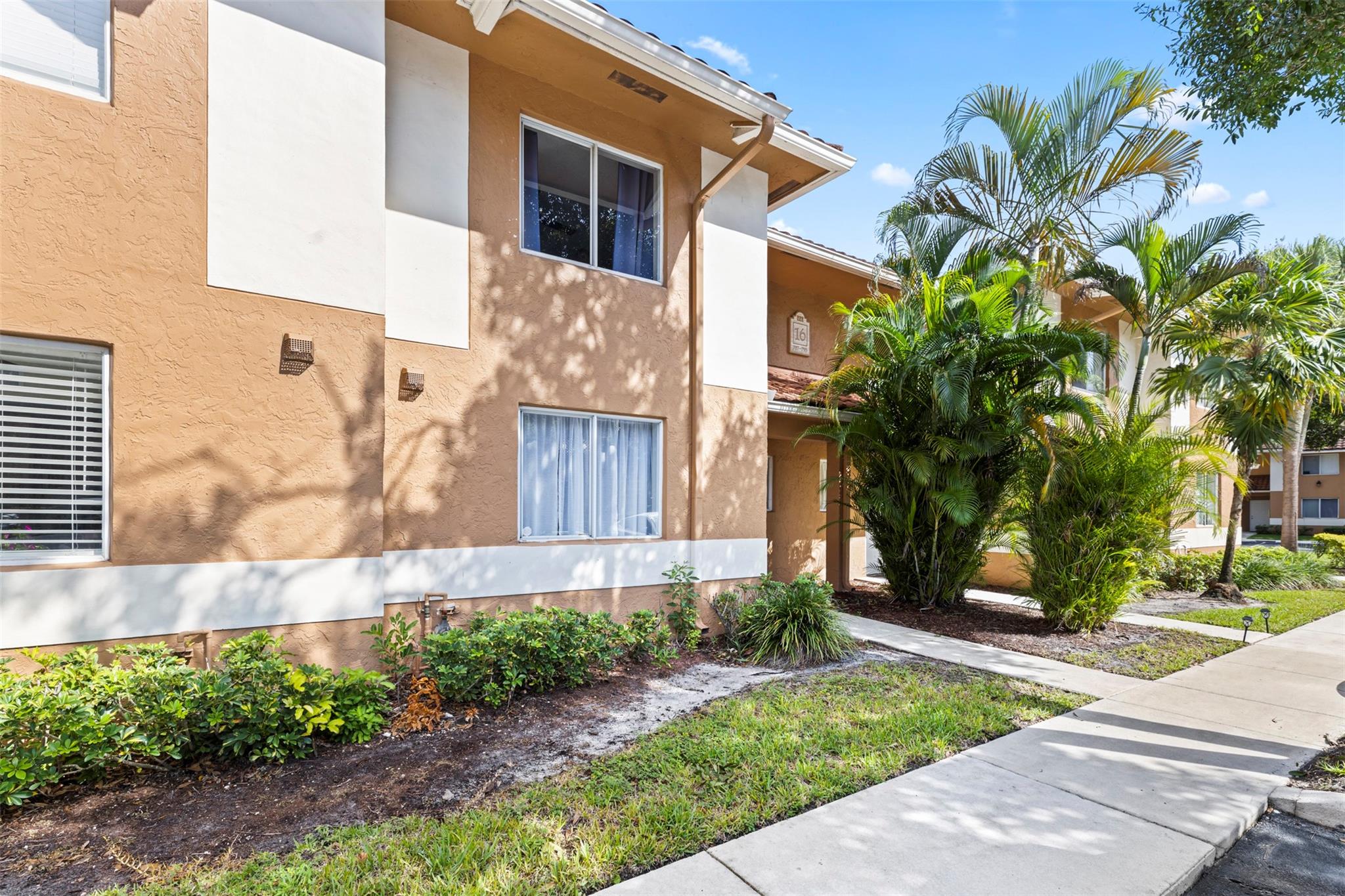 791 NW 91st Ter 791