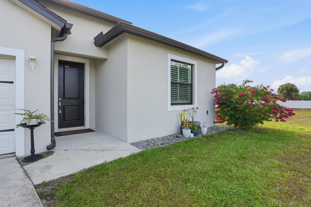 Photo of 1068 E Bass Court, Labelle, FL 33935 (MLS # R11148471)