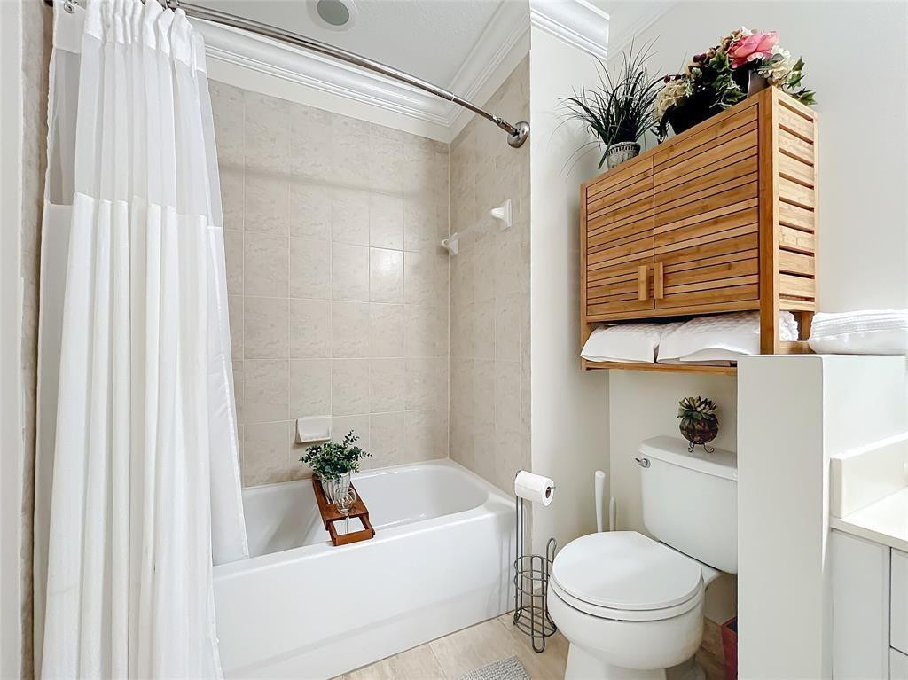 PALOMA LAKES - Residential