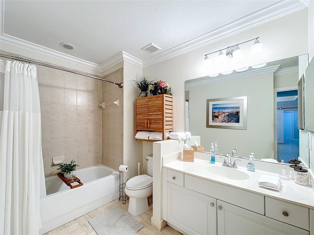 PALOMA LAKES - Residential