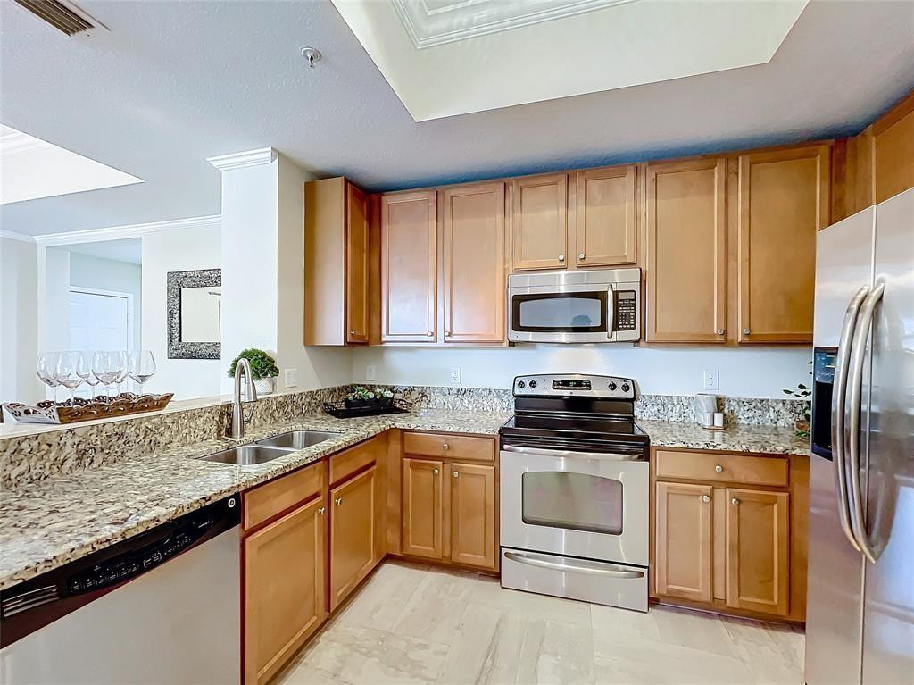 PALOMA LAKES - Residential