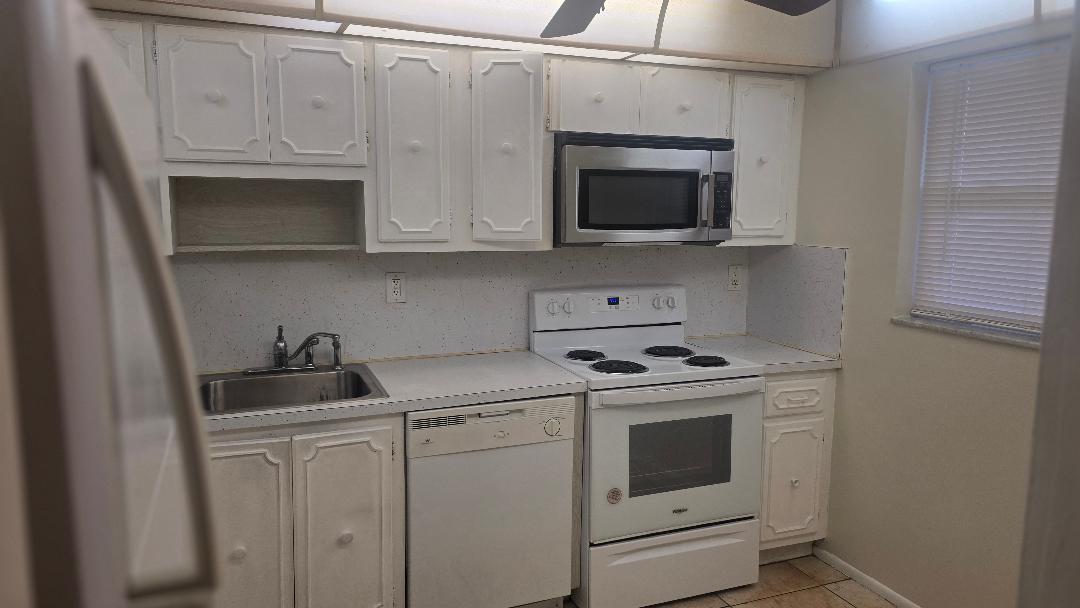 8605 W Sample Rd 103
