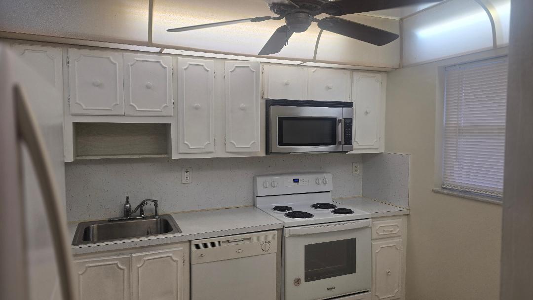 8605 W Sample Rd 103