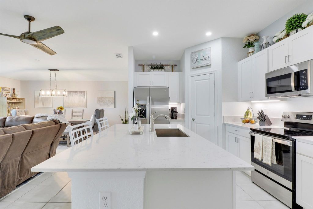 Photo of 747 Worlington Lane, Fort Pierce, FL 34947 (MLS # R10970381)