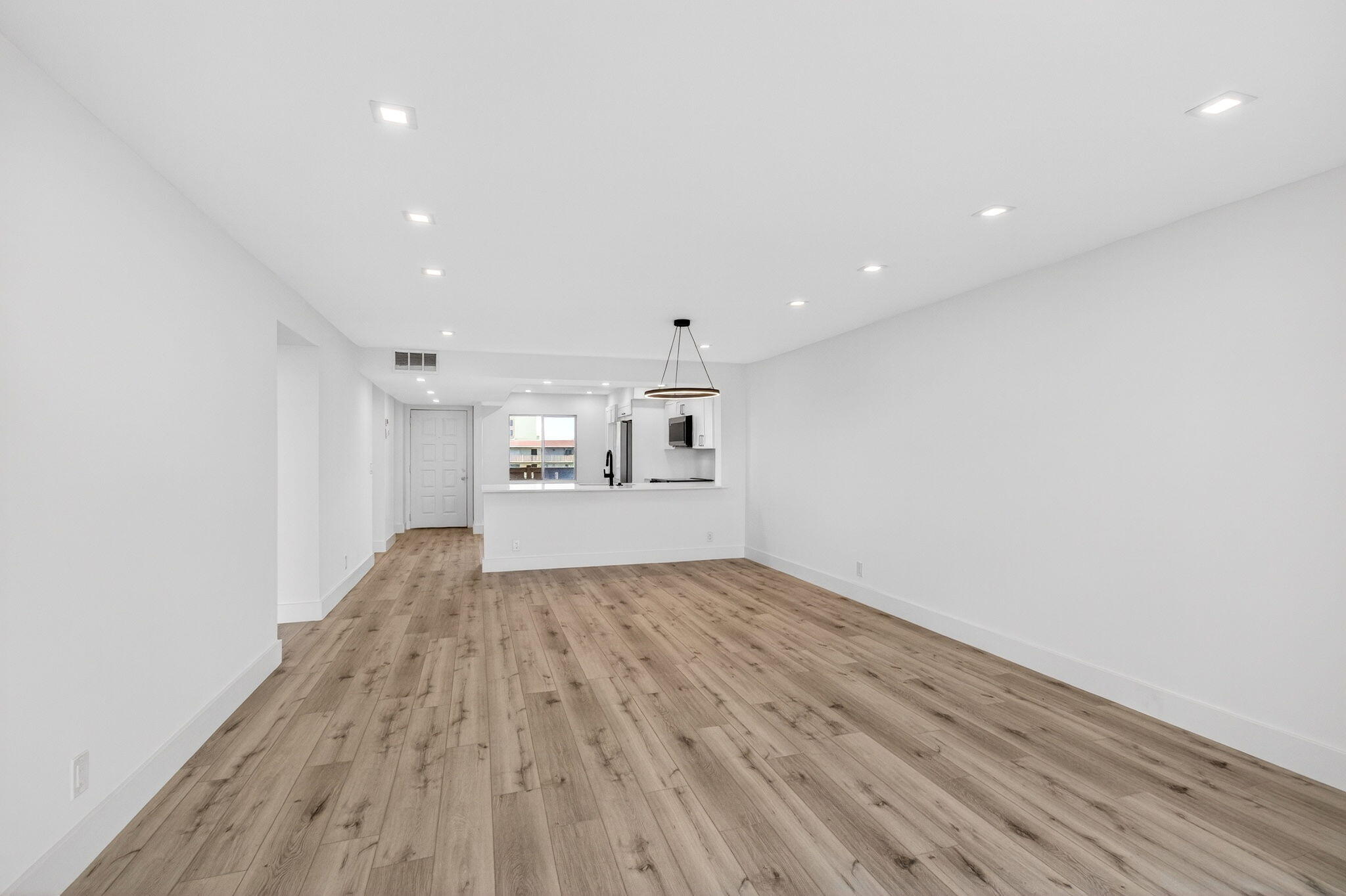 14360 Strathmore Lane 406