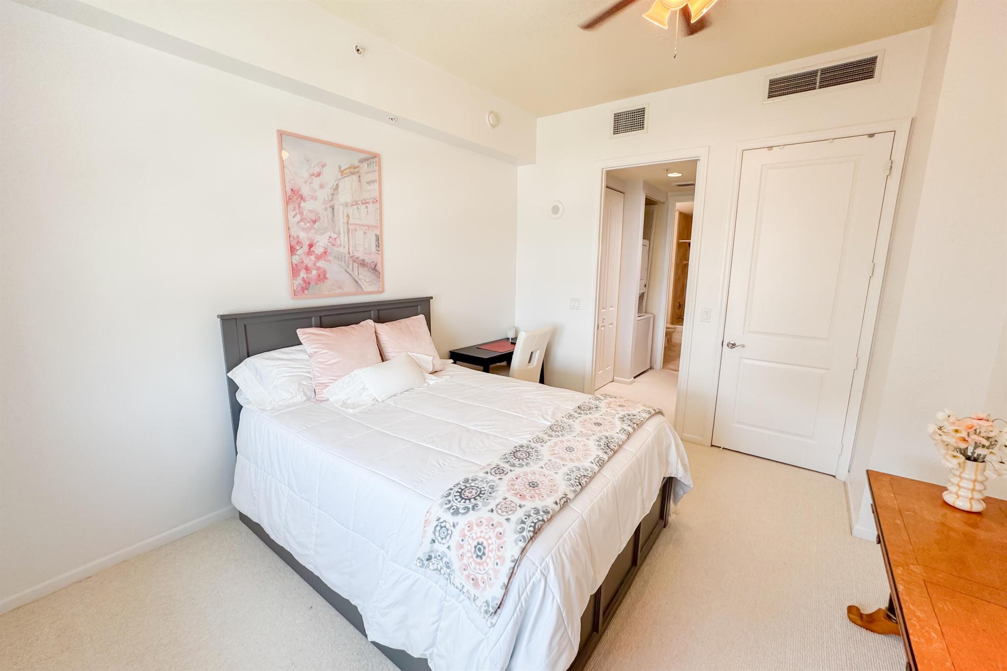 403 S Sapodilla Avenue 718
