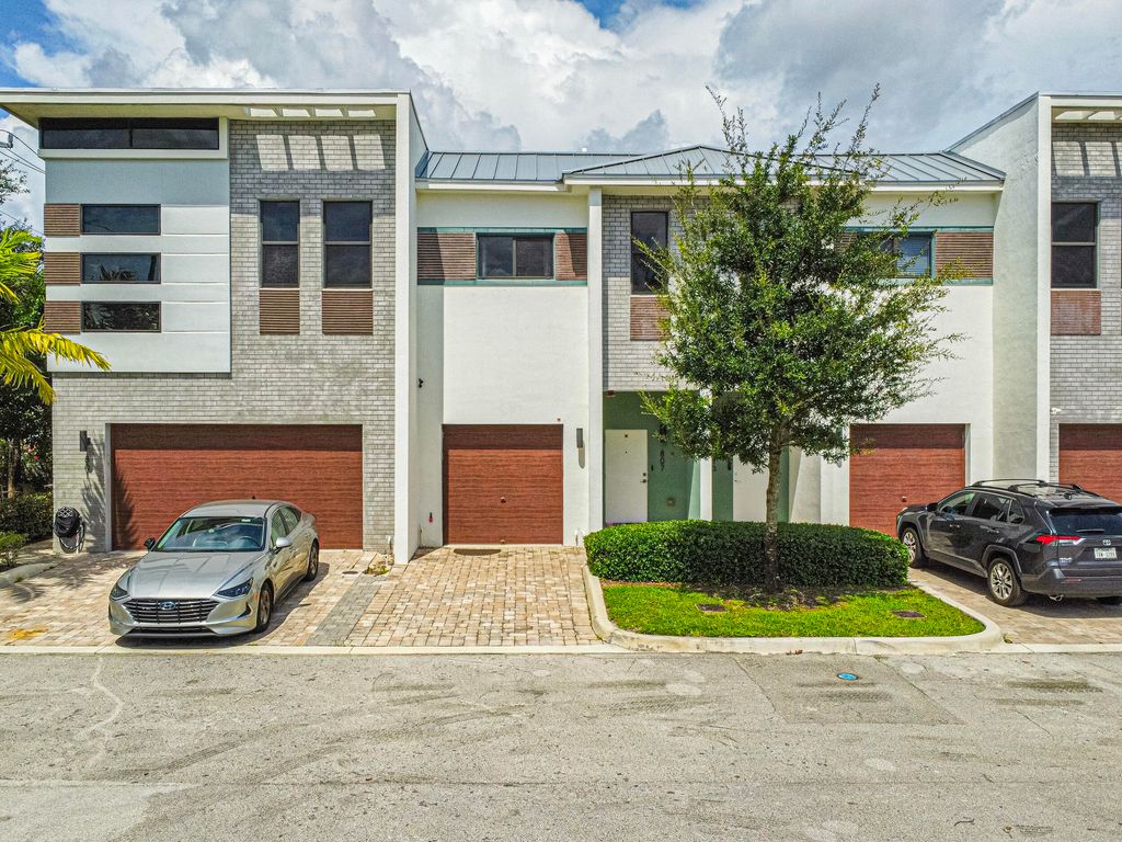 Photo of 807 NW 45 Terrace #807, Plantation, FL 33317 (MLS # R11010739)