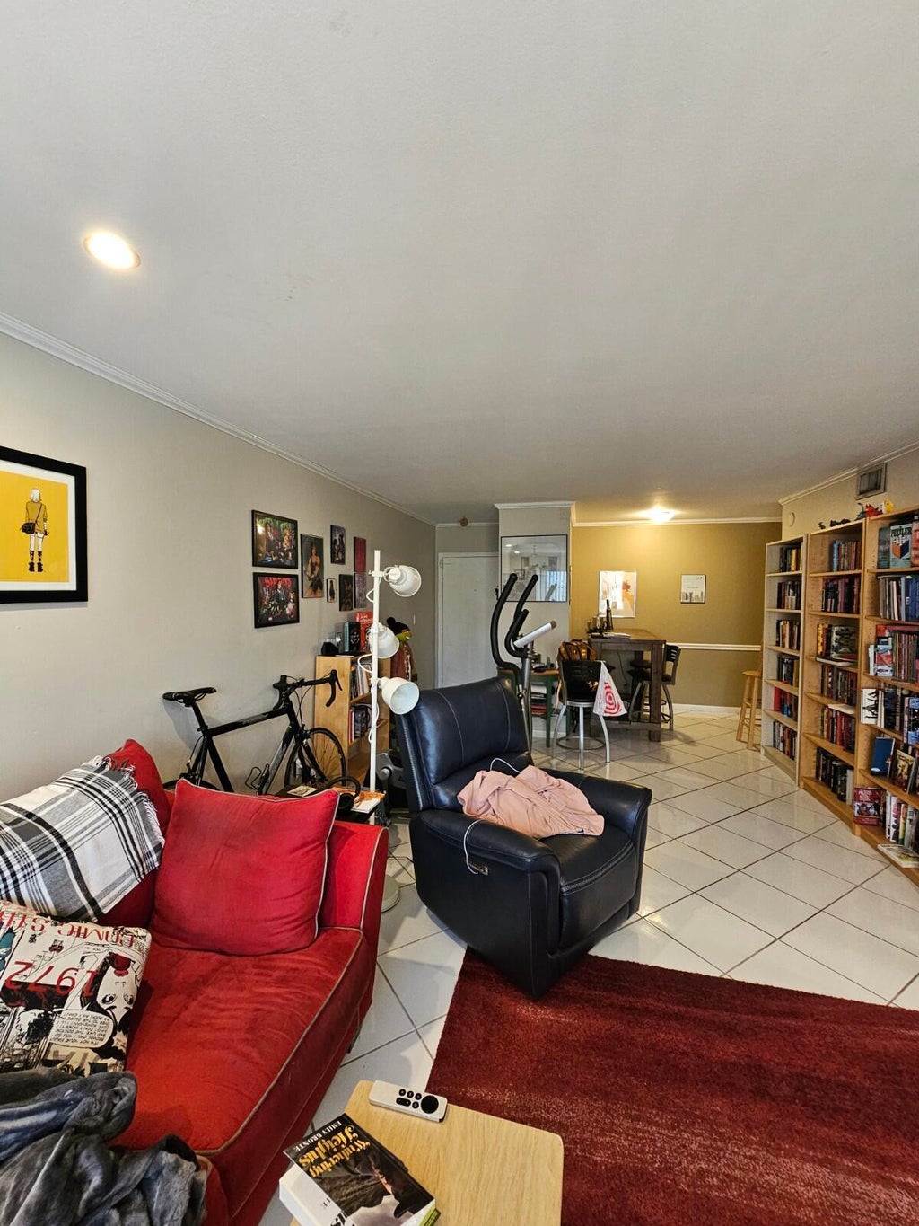 Photo of 119 NE 19TH Court #211G, Wilton Manors, FL 33305 (MLS # B26082328)