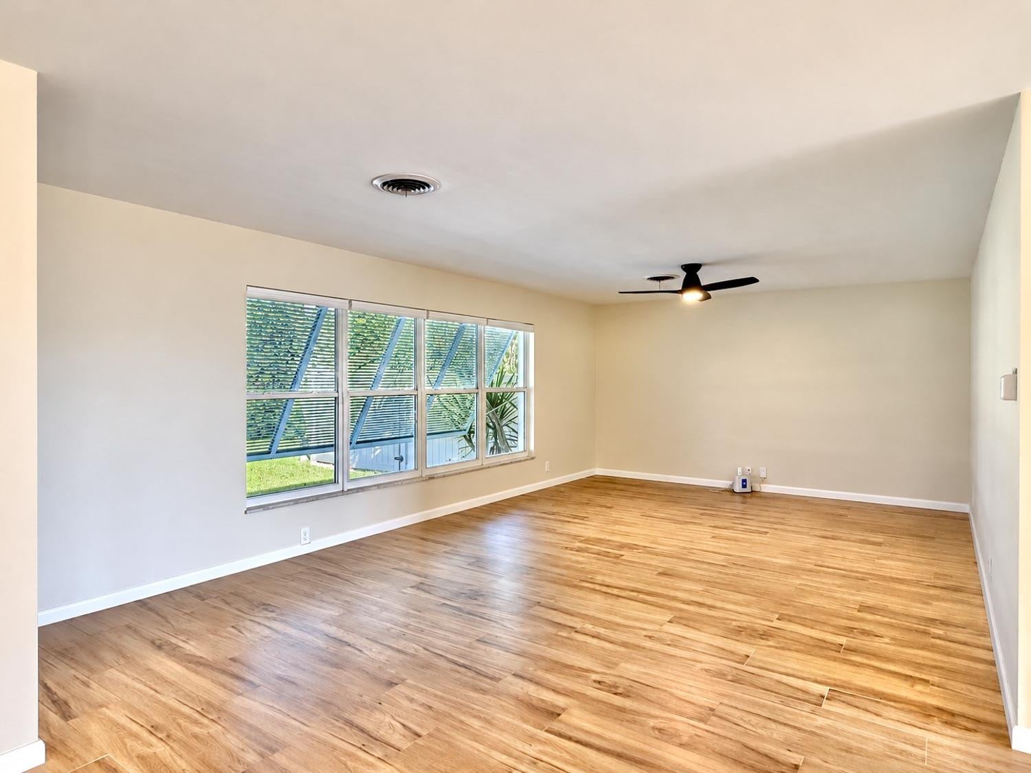 726 10TH Court