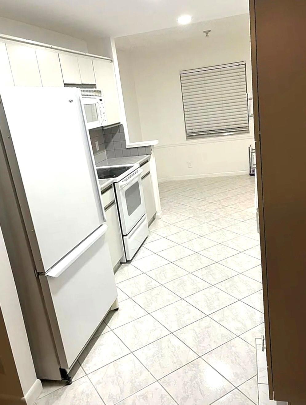 1602 Abaco Drive G4