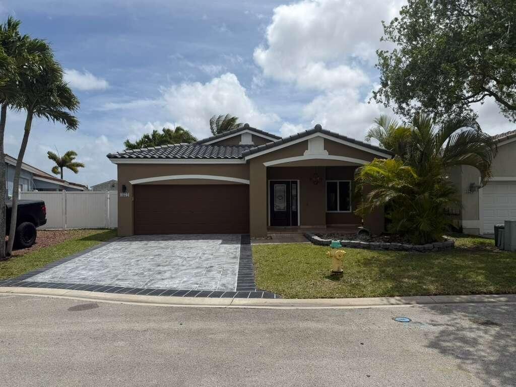 Photo of 4572 SW 14th Street, Deerfield Beach, FL 33442 (MLS # B26011275)