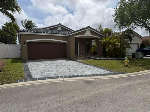 4572 SW 14th Street Deerfield Beach FL 33442