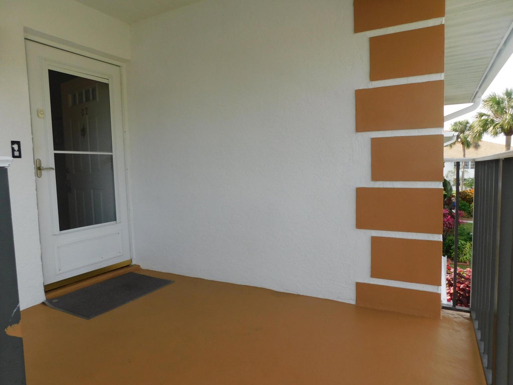Photo of 1219 S Lakes End Drive #D-2, Fort Pierce, FL 34982 (MLS # R10953397)
