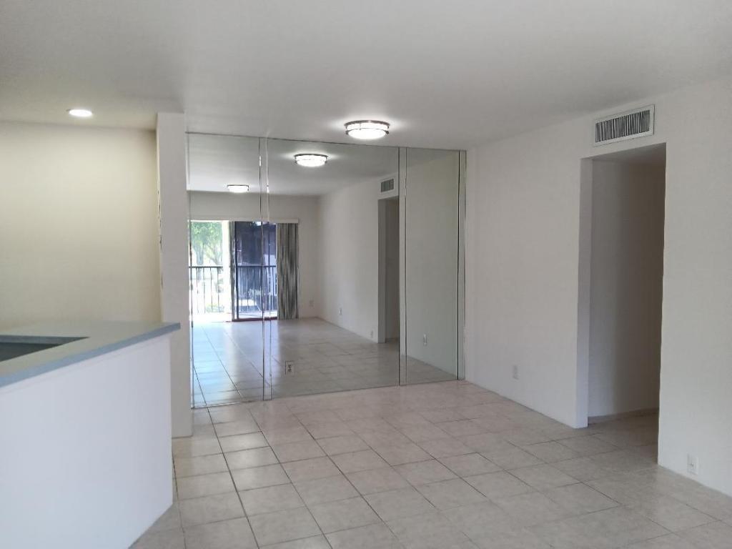 EVERGREEN I OF VILLS OF ORIOLE CONDO - Residential Lease