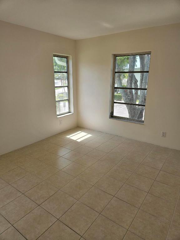 EVERGREEN I OF VILLS OF ORIOLE CONDO - Residential Lease