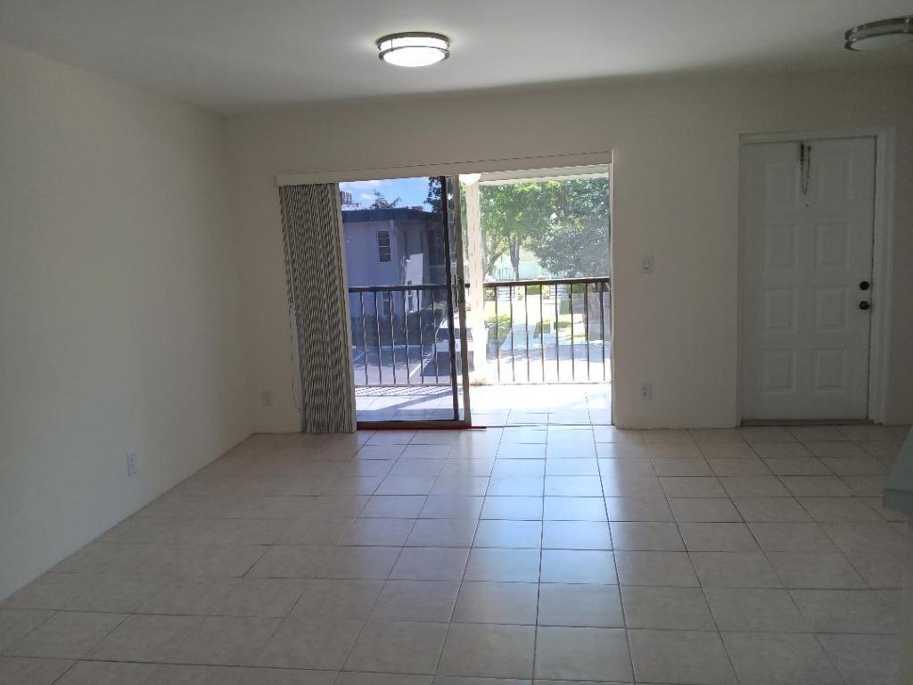 EVERGREEN I OF VILLS OF ORIOLE CONDO - Residential Lease