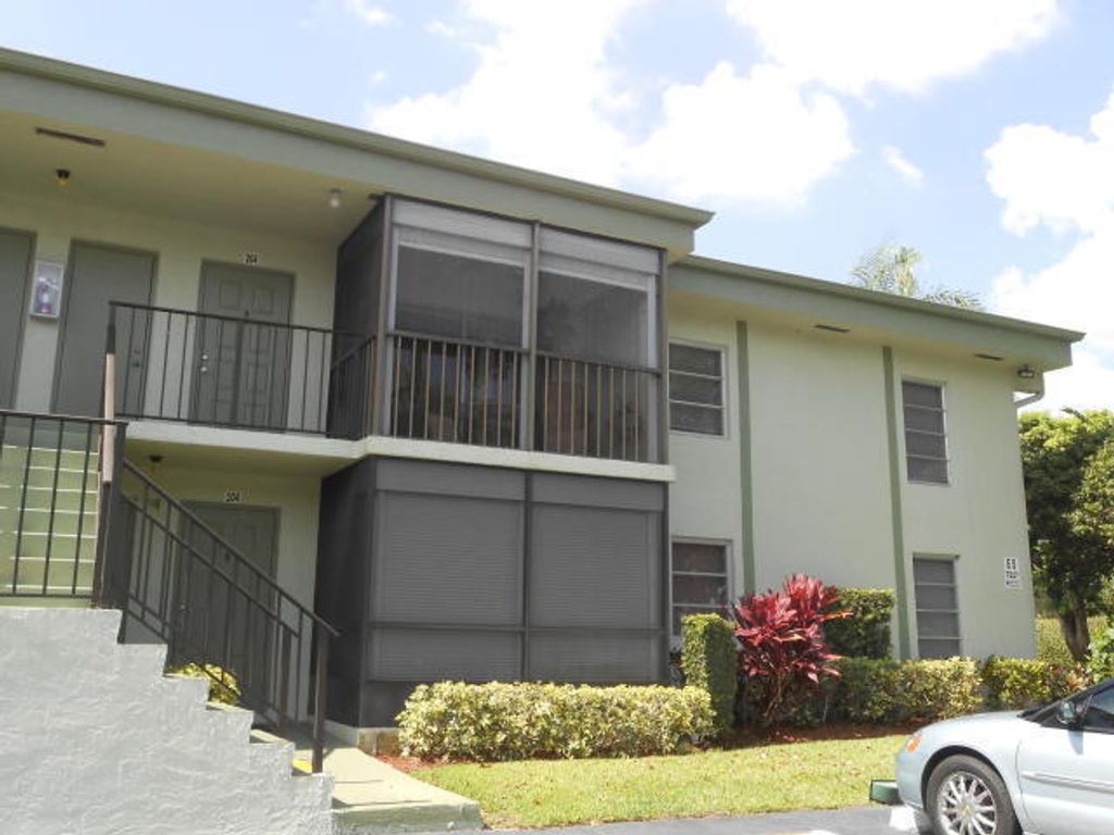 Photo of 7531 S Oriole Boulevard #202, Delray Beach, FL 33446 (MLS # R11153594)