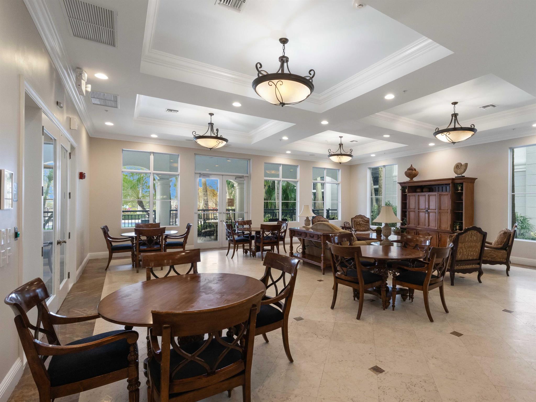 VIZCAYA LAKES CONDO - Residential